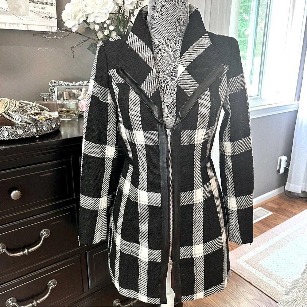 White House Black Market Plaid Moto Coat – Size XS - Picture 2 of 16